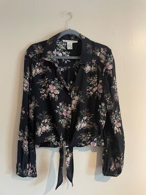 American Rag Black Floral Tie-Front Blouse